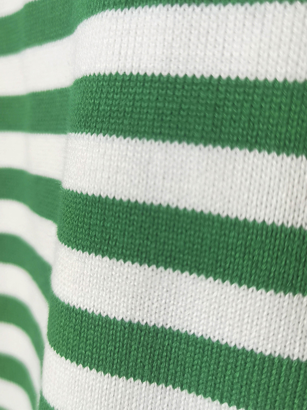 Gestreifter, lockerer Pullover mit überschnittener Schulter und Schlitz-1